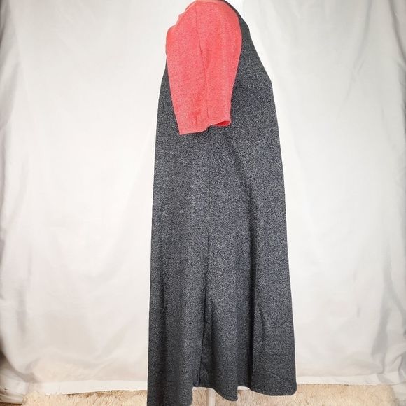 LuLaRoe Carly swing dress gray red contrast short sleeve pocket high-low small - Picture 2 of 10